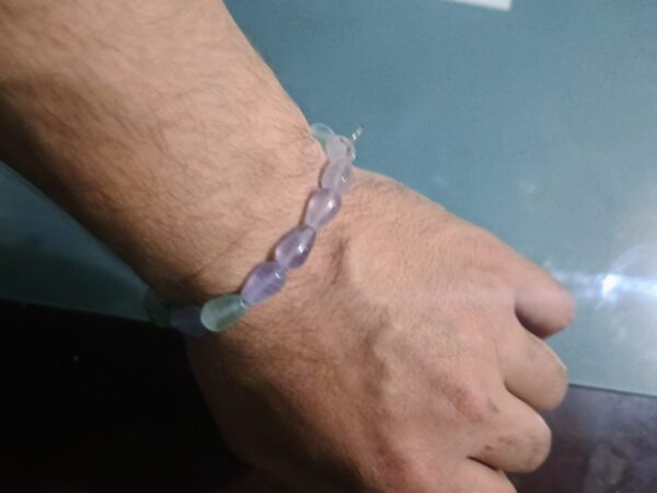 Pulsera de Fluorita Multicolor - Claridad Mental, Protección y Armonía - Image 7