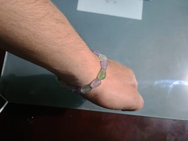 Pulsera de Fluorita Multicolor - Claridad Mental, Protección y Armonía - Image 6