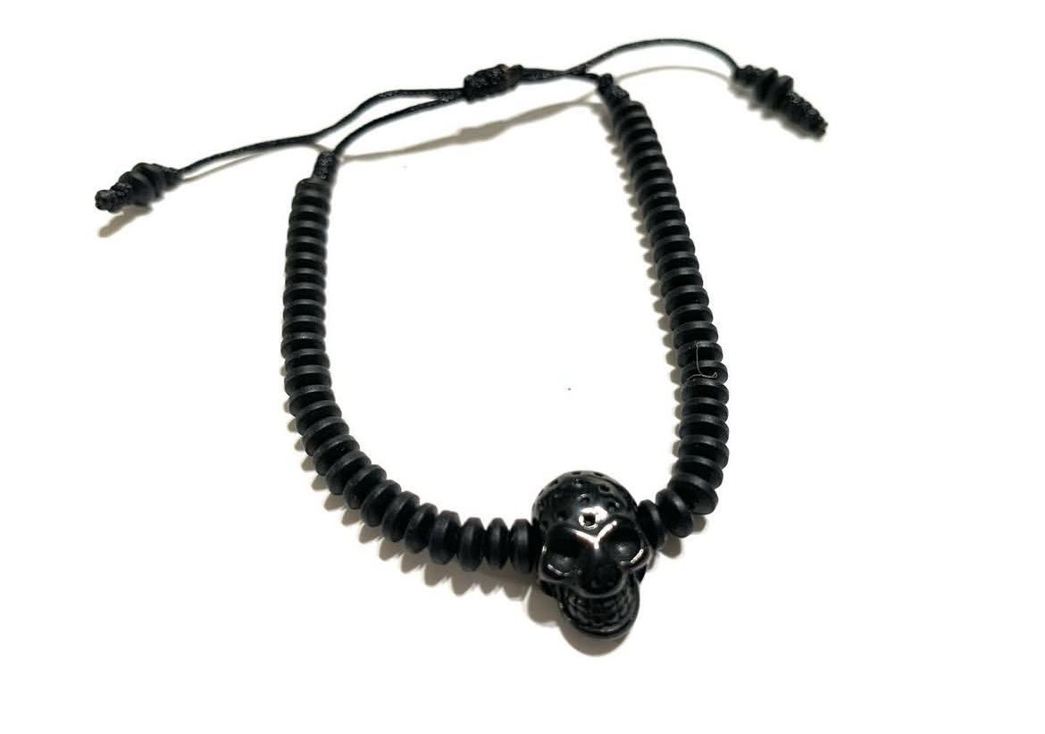 Pulsera de Cuarzo Ónix con Calavera de Rodio