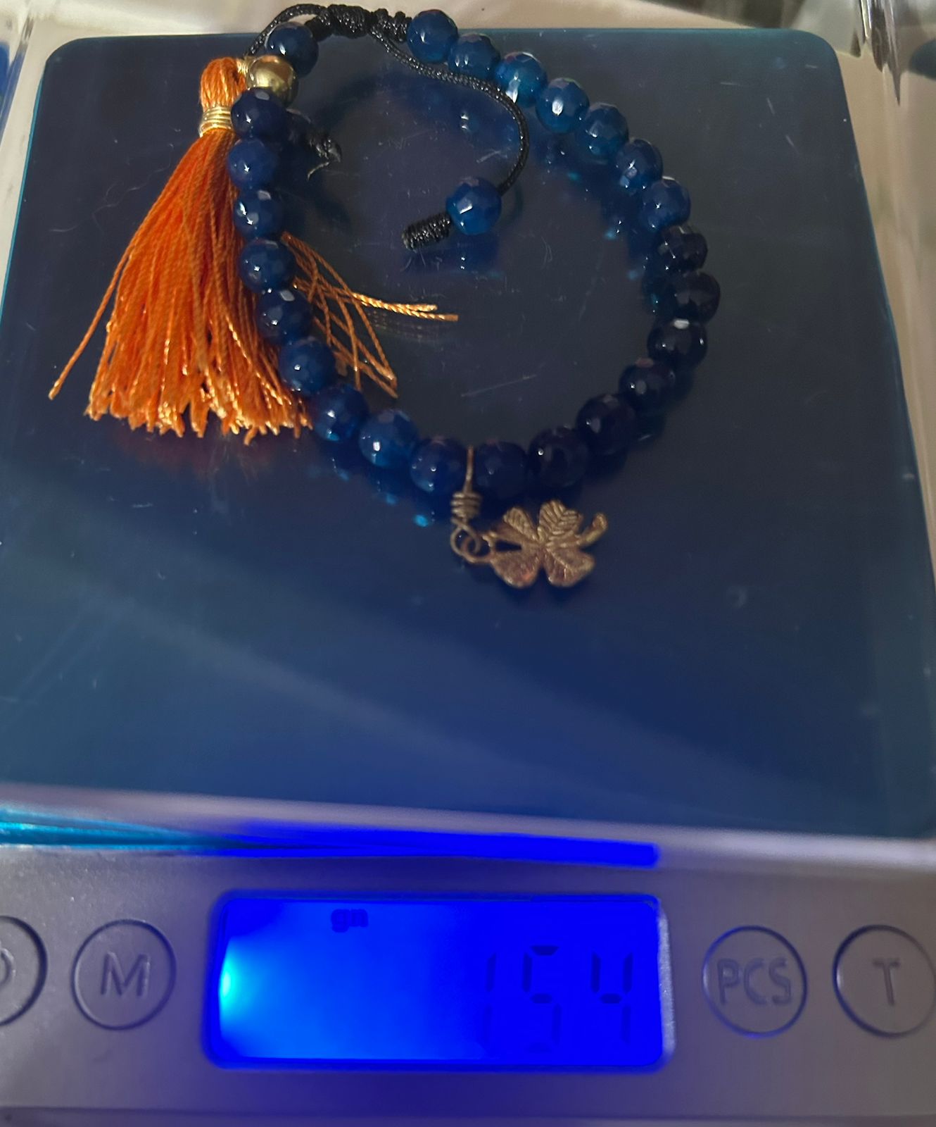 Pulsera de Ágata Azul con Motita Naranja y Dije de Trébol en Chapa - Image 2