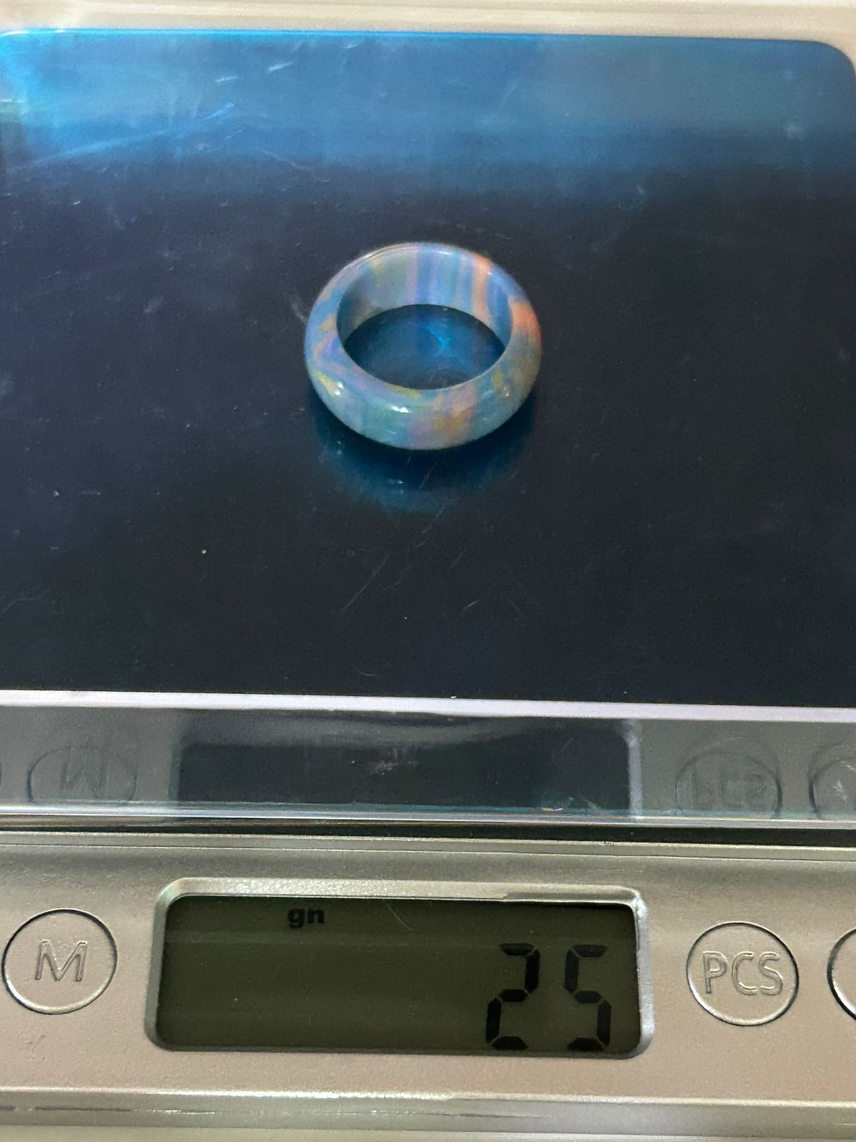 Anillo de Resina Azul y Rosa – Talla #6 - Image 4